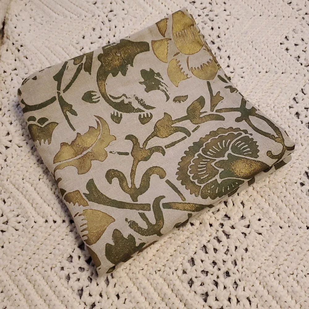 Pottery Barn Linen/Cotton Botanical Gold and Green Accent Sham.